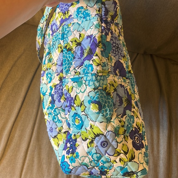 Vera Bradley Factory Pleated Tote - NWT!! - Picture 7 of 8